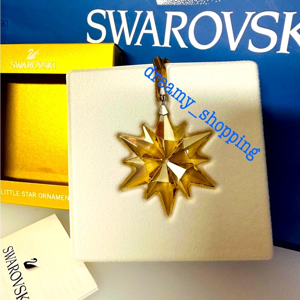 NIB Swarovski SCS 2017 Annual Ed. Little Gold Snowflake Crystal Ornament 5268831